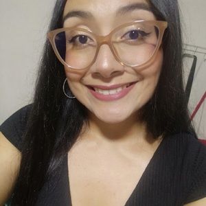 Meet your Posher, Angie dahiana
